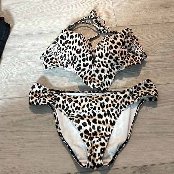 PINK Victoria's Secret Other - Victoria secret leopard bikini